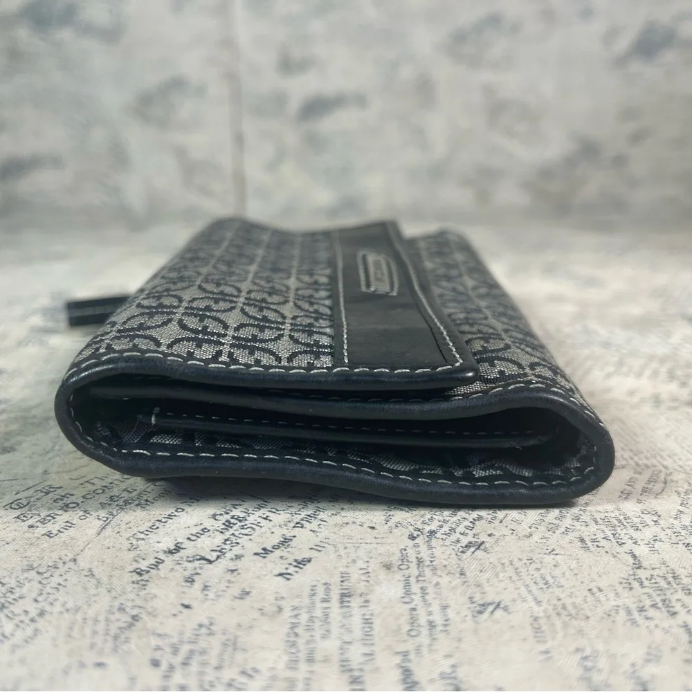 Fossil vintage canvas